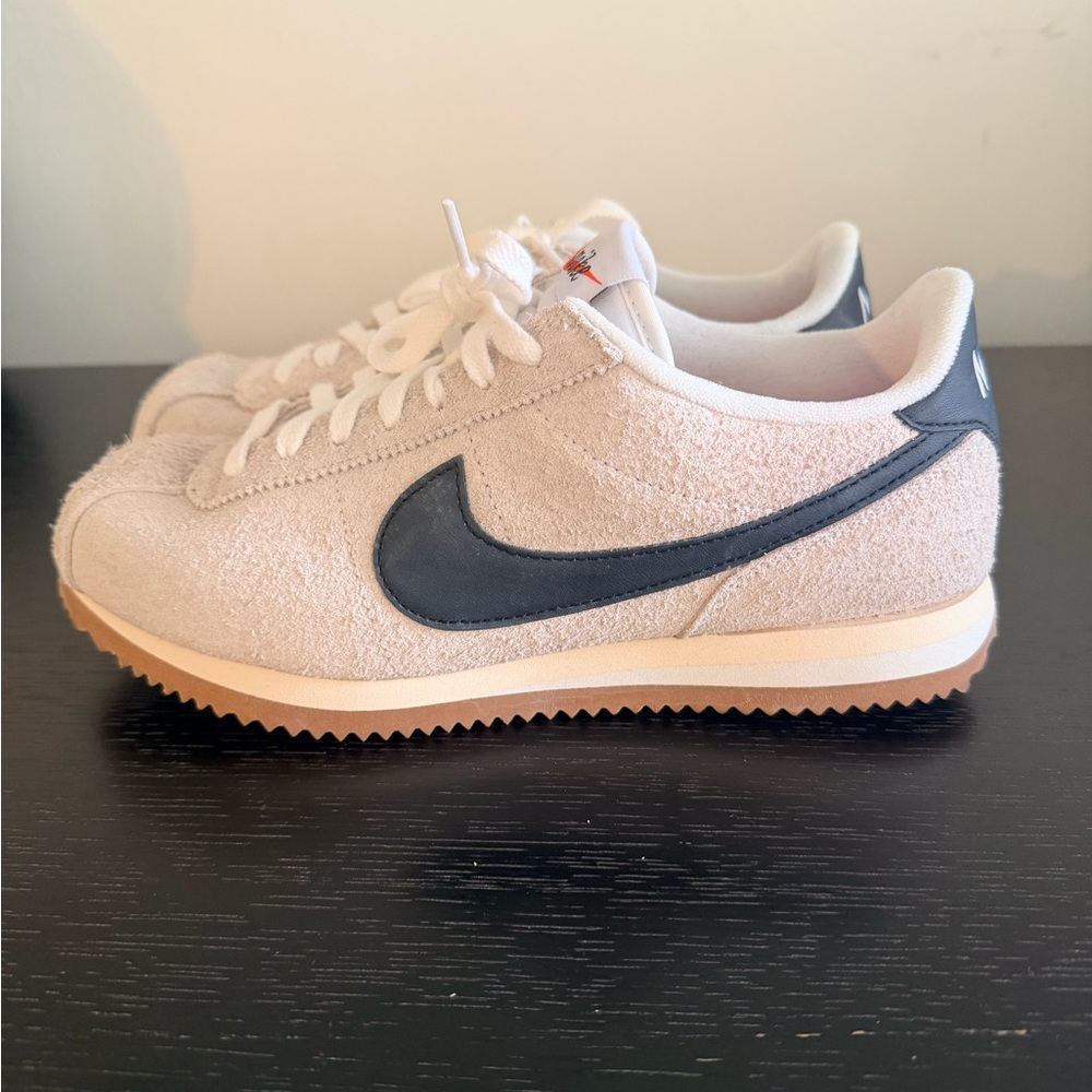 Nike Cortez Suede 8.5